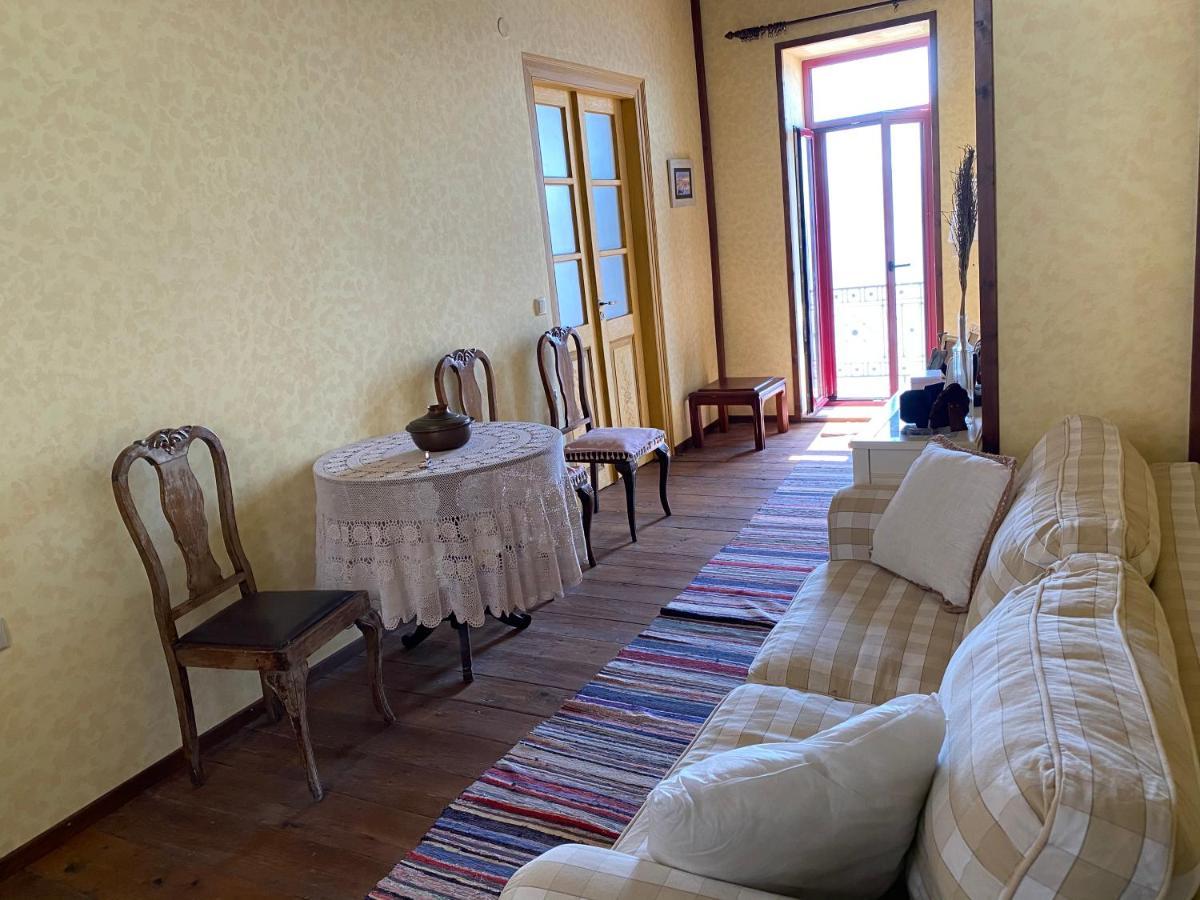Апартаменты Molyvos Boutique House Митимна Экстерьер фото