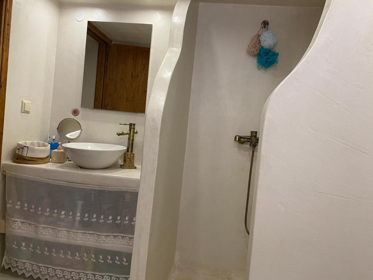Апартаменты Molyvos Boutique House Митимна Экстерьер фото