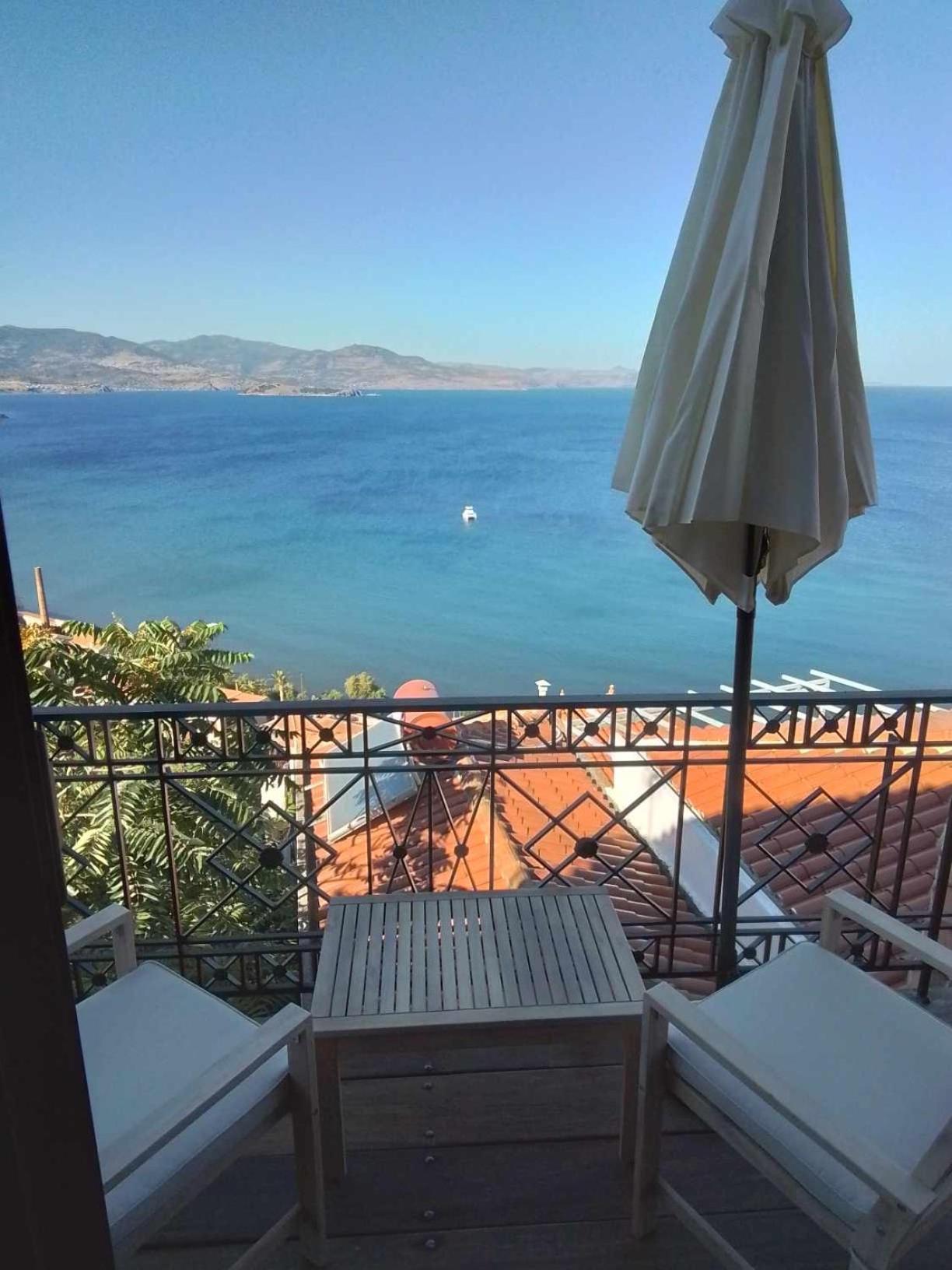 Апартаменты Molyvos Boutique House Митимна Экстерьер фото